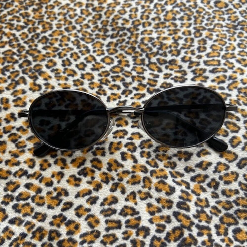 Vintage Oval Siver Frame Sunglasses